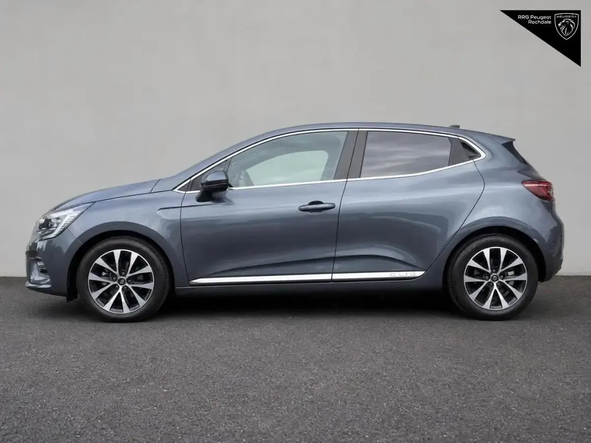 Used Renault Clio V Iconic 99 HP (72 kW) 2020 Grey