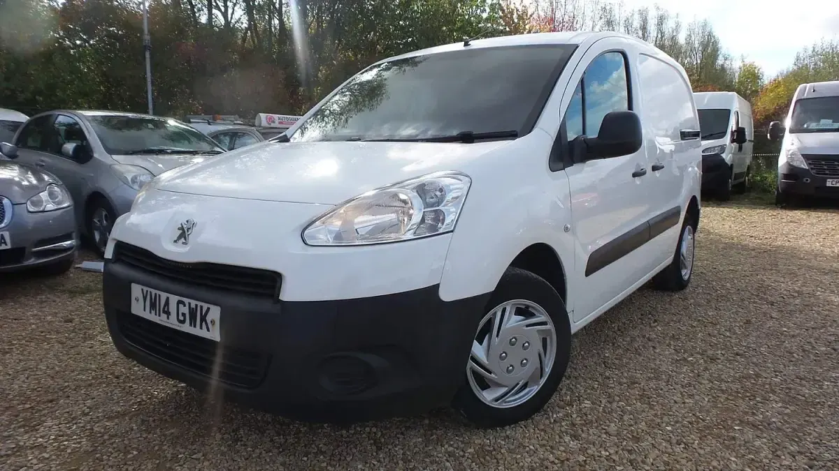 Used Peugeot Partner 2014 White MPV