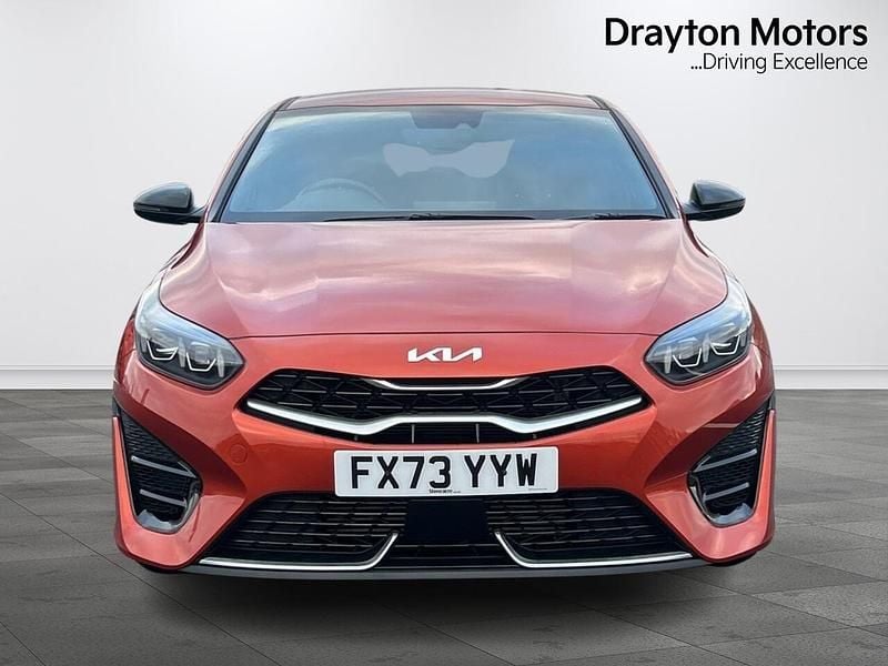 Used Kia ProCeed GT-Line 158 HP (116 kW) 2023 Orange Estate