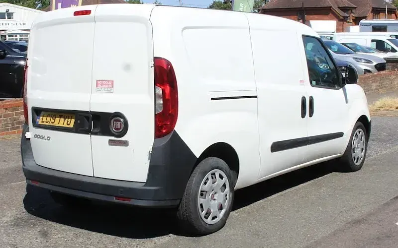 Used Fiat Doblò 95 HP (69 kW) 2019 White MPV