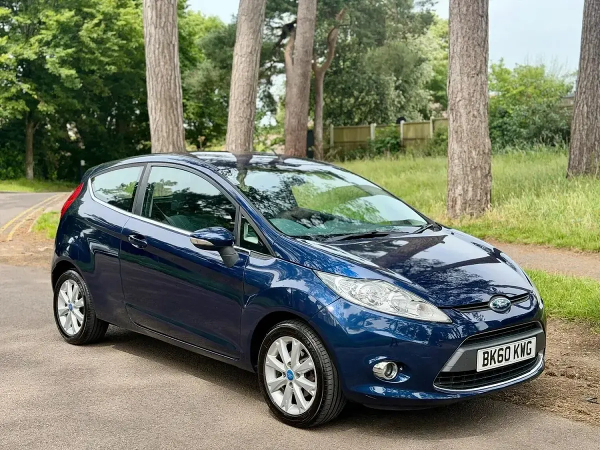 Used Ford Fiesta Zetec 82 HP (60 kW) 2010 Blue Hatchback