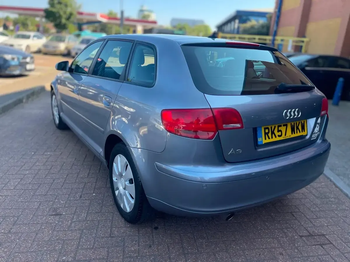 Used Audi A3 Sportback Design 102 HP (75 kW) 2007 Silver Hatchback