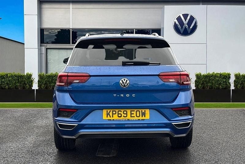 Used VW T-Roc R-line 115 HP (84 kW) 2019 Blue SUV