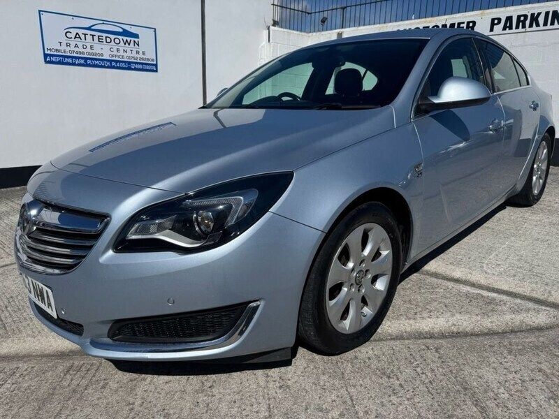 Silver Used 2013 Vauxhall Insignia S Hatchback | £4,495 (Expensive) - Image 1/4