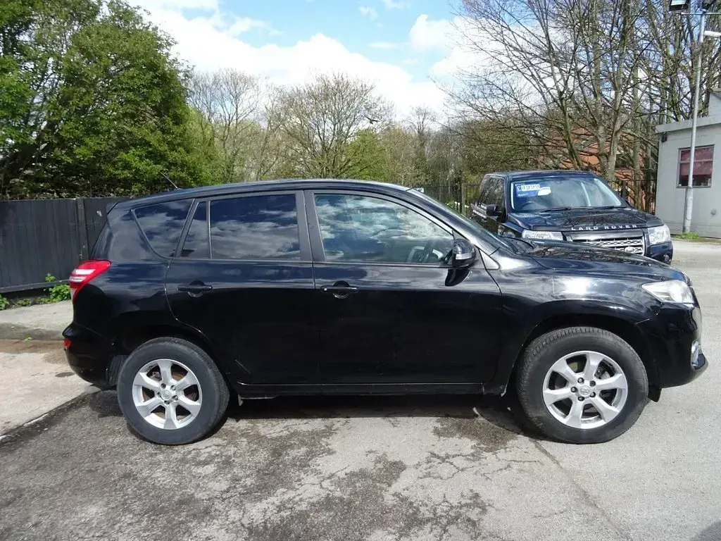 Used Toyota RAV4 150 HP (110 kW) 2011 Black SUV