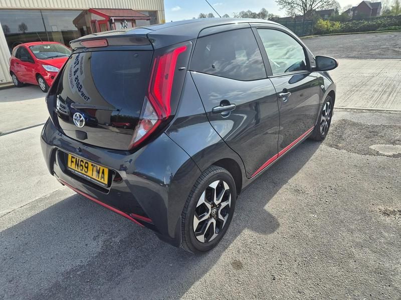 Used Toyota Aygo Trend 72 HP (52 kW) 2019 Grey Hatchback