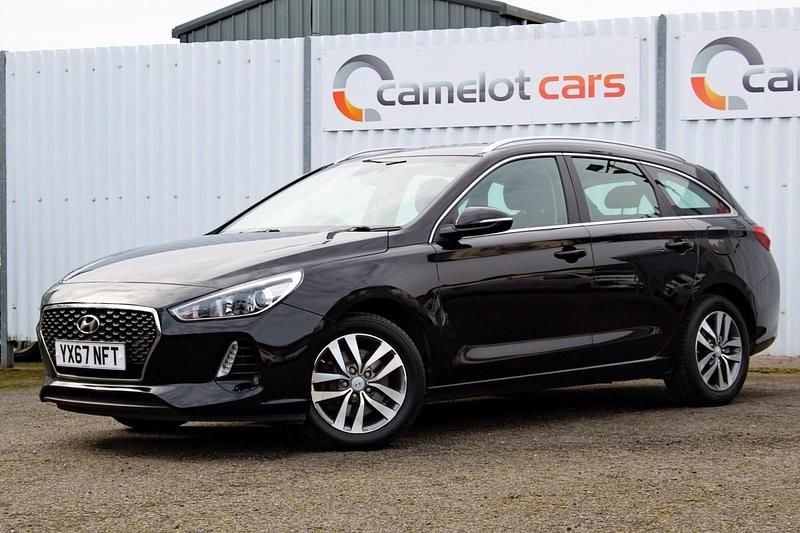 Used Hyundai i30 SE 120 HP (88 kW) 2017 Black Estate