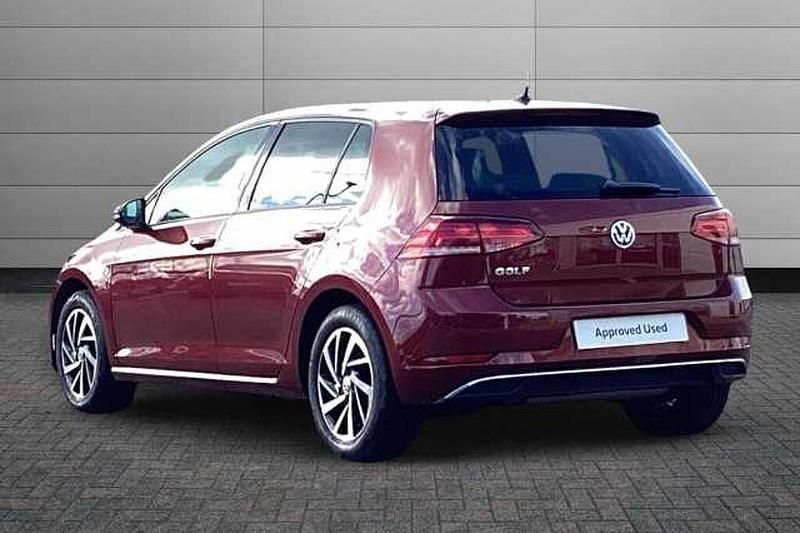 Used VW Golf VII Match 150 HP (110 kW) 2019 Red Hatchback