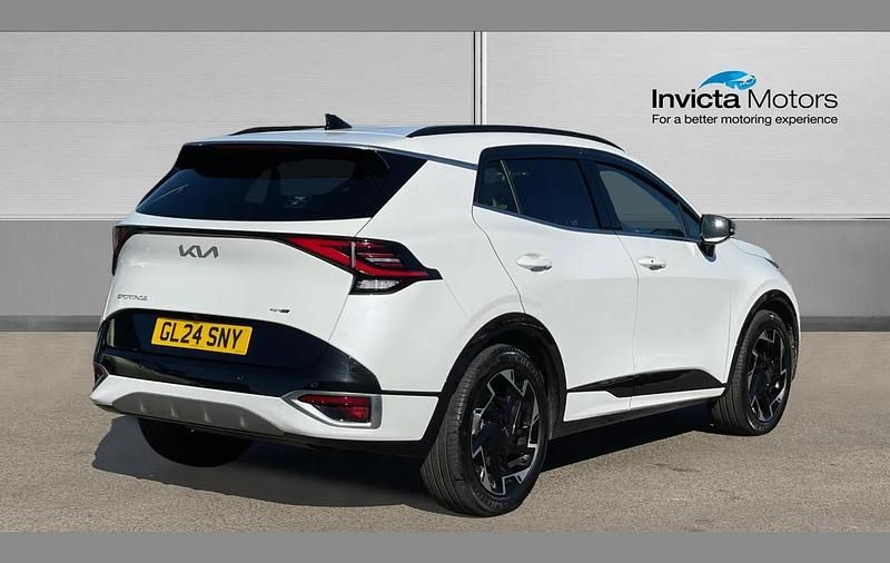 Used Kia Sportage GT-Line 157 HP (115 kW) 2024 White SUV