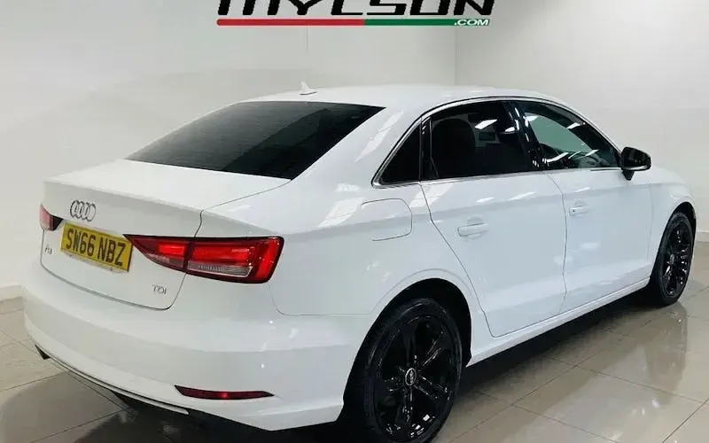 Usado Audi A3 Sport 150 CV (110 kW) 2018 Berlina