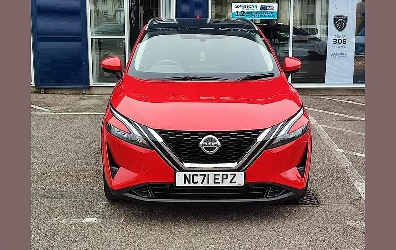 Used Nissan Qashqai N-Connecta 138 HP (101 kW) 2022 Red SUV