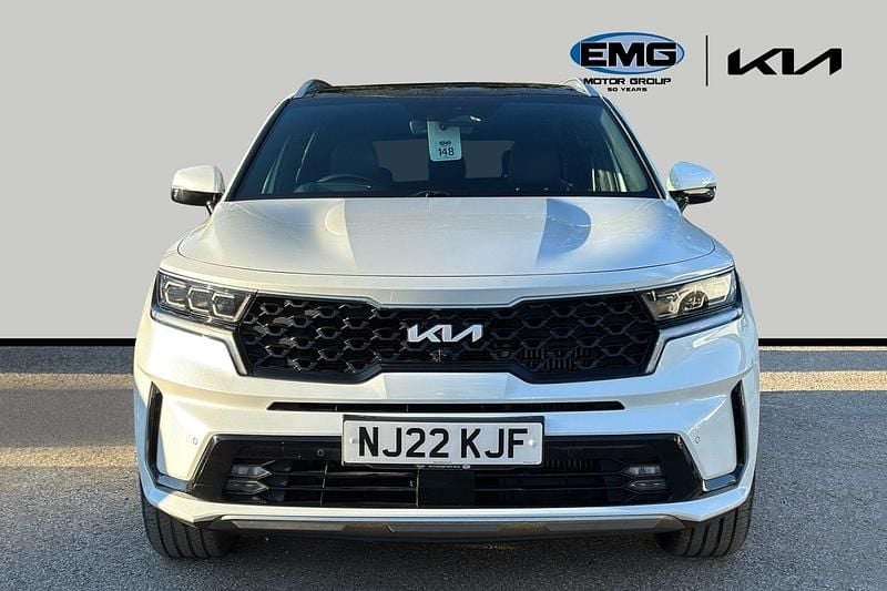 Used Kia Sorento 226 HP (166 kW) 2022 White pearl SUV
