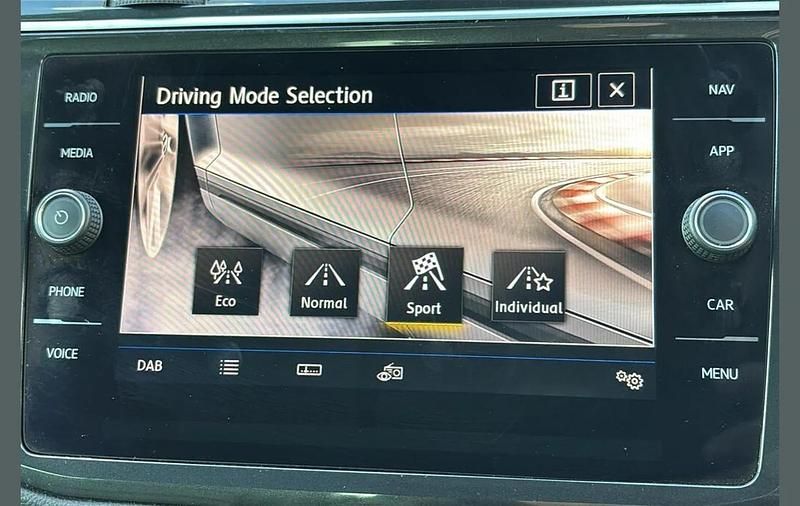 Used VW Tiguan R-line 150 HP (110 kW) 2018 Black SUV