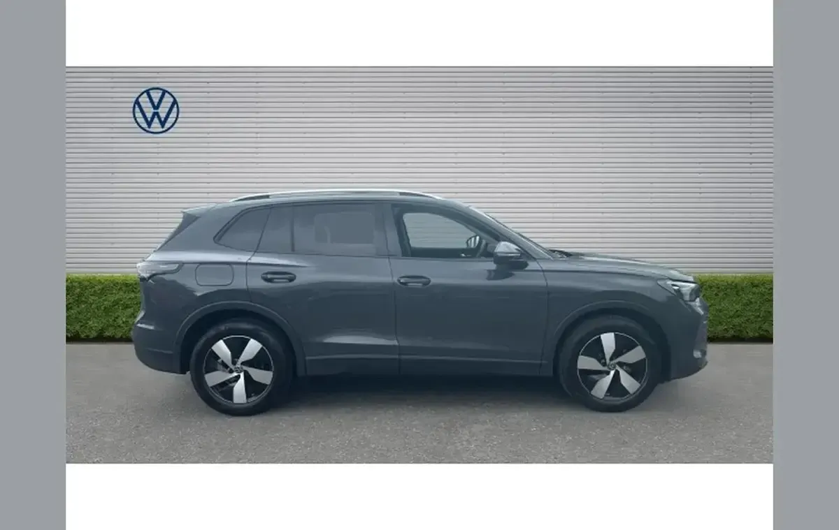 Used VW Tiguan Match 150 HP (110 kW) 2024 Grey SUV
