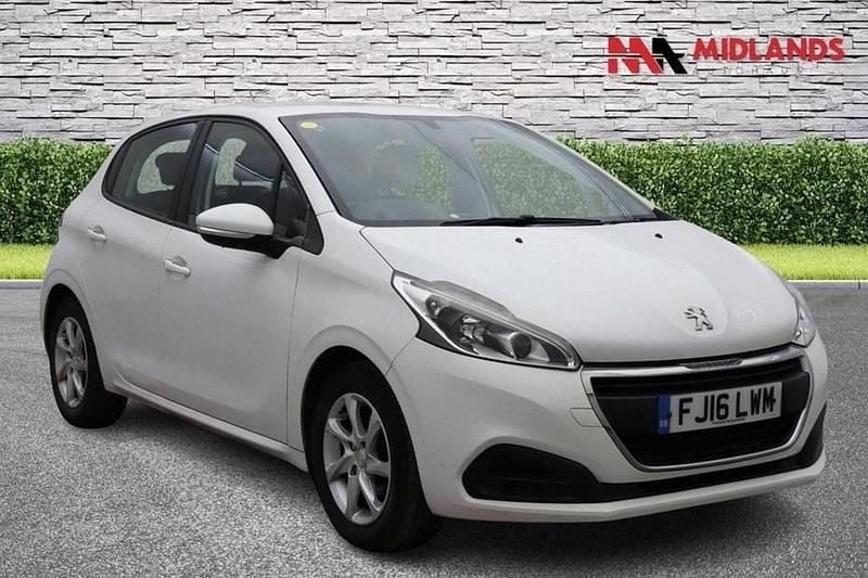 Used Peugeot 208 Active 2017 White Hatchback