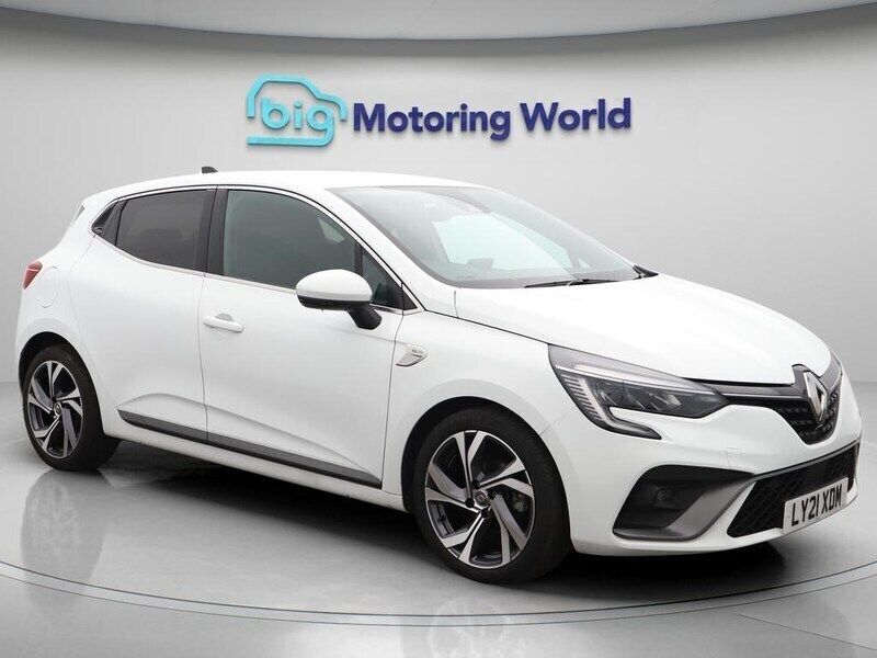 White Used 2021 Renault Clio V RS Line Hatchback | £12,900 (Fair price) - Image 1/4