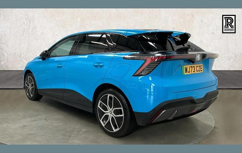 Used MG MG4 EV Trophy 150 kW (204 HP) 2023 Blue Hatchback