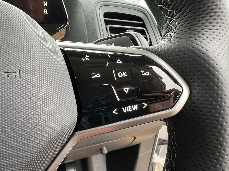 Used VW ID. Buzz Pro 150 kW (204 HP) 2023 White MPV