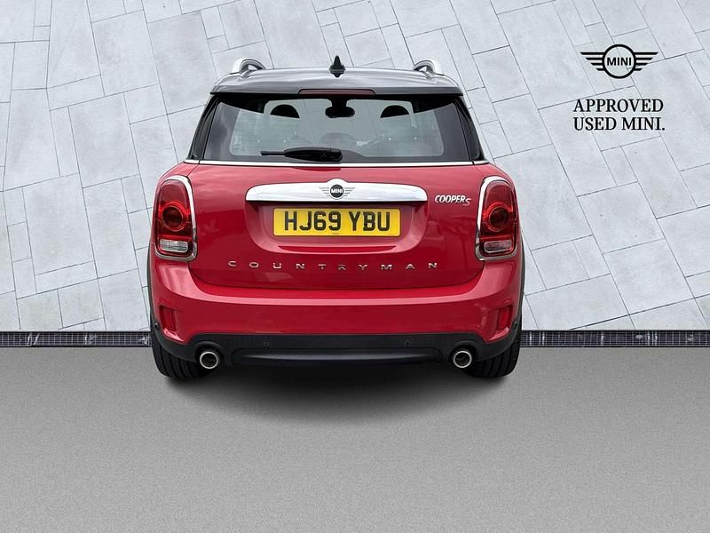 Begagnad Mini Cooper S Countryman Exclusive 192 HK (141 kW) 2019 Röd SUV