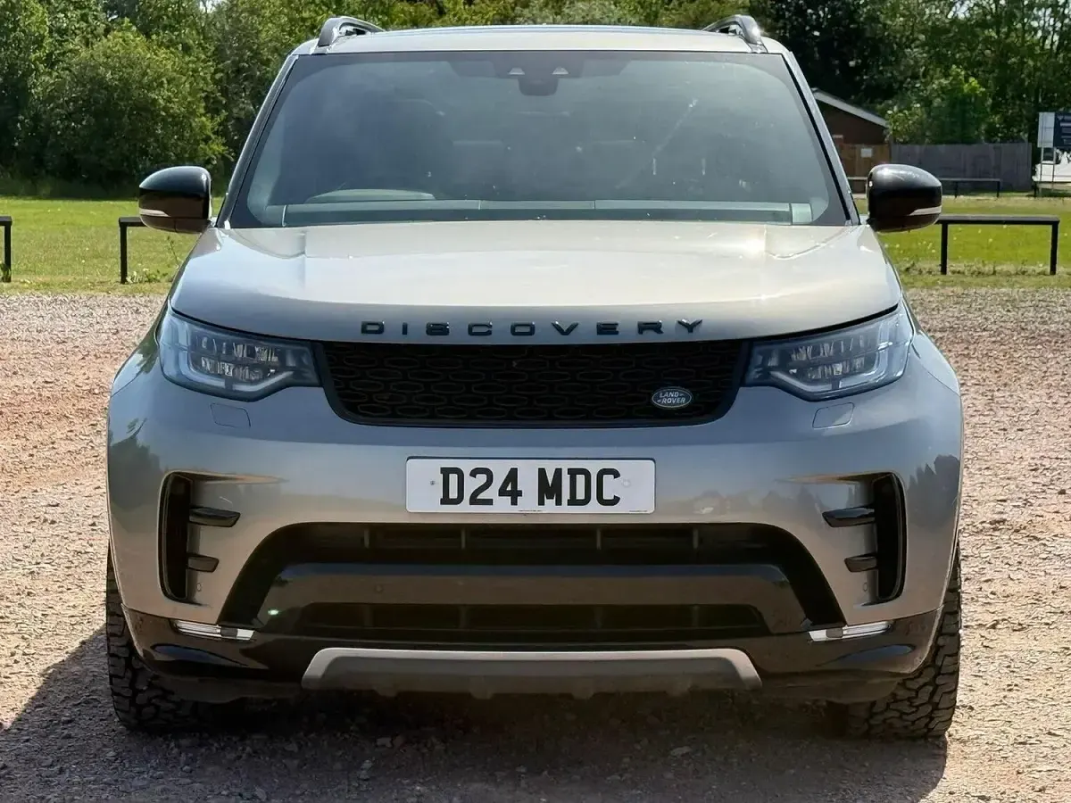 Used Land Rover Discovery 5 HSE 300 HP (220 kW) 2018 Silver SUV