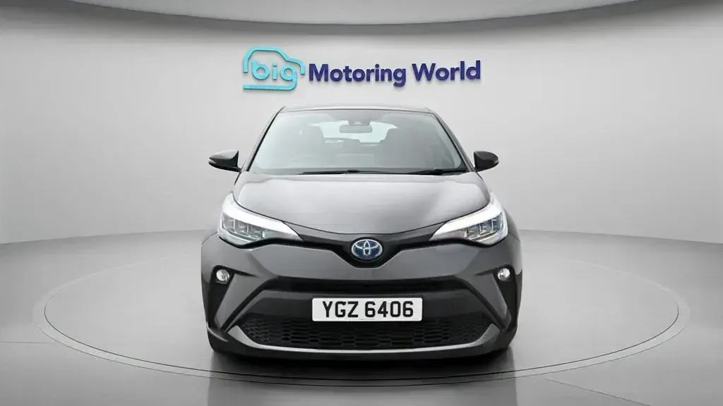 Używany Toyota C-HR 122 KM (89 kW) 2023 Szary SUV