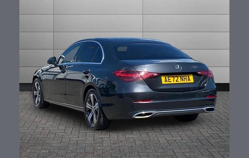Usado Mercedes C200 200 HP (147 kW) 2022 Cinzento Sedan