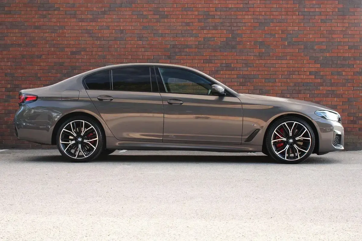 Used BMW 530 M Sport 281 HP (206 kW) 2022 Grey Sedan