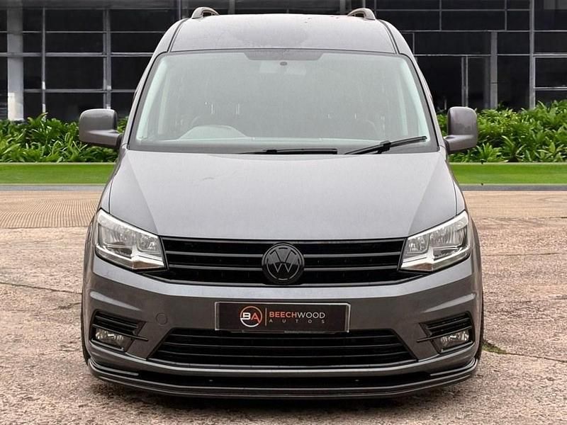 Used VW Caddy Maxi 101 HP (74 kW) 2017 Grey MPV