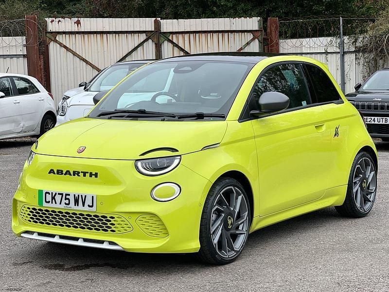 New Abarth 500e Scorpionissima 112 kW (153 HP) 2025 Green Hatchback
