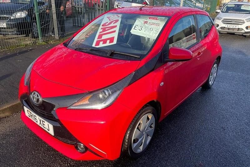Orange Used 2015 Toyota Aygo X-cite Hatchback | £3,995 (Fair price) - Image 1/1