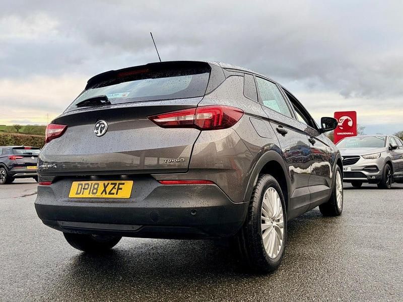 Second-hand Vauxhall Grandland X S 128 CP (94 kW) 2018 Gri SUV