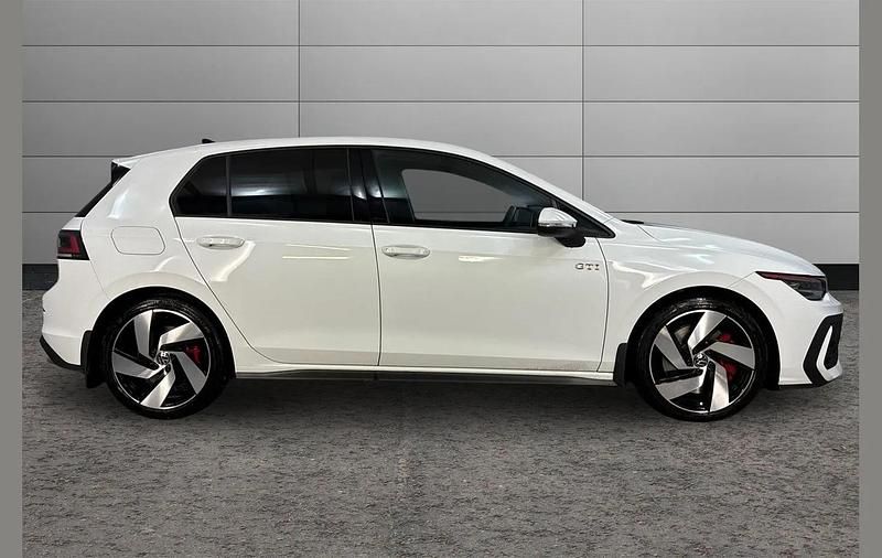 Used VW Golf VIII GTI 265 HP (194 kW) 2024 White Hatchback