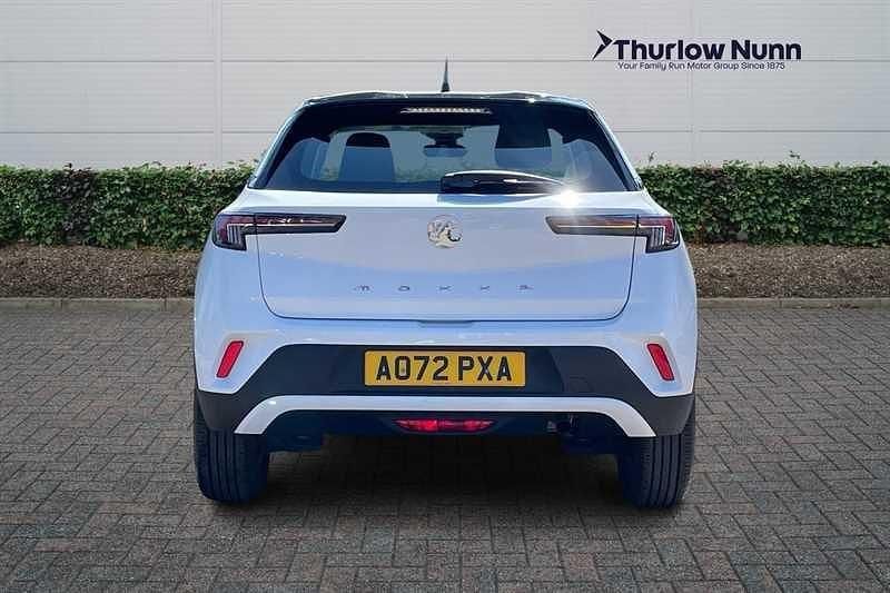 Used Vauxhall Mokka Design Edition 100 HP (73 kW) 2022 White jade SUV