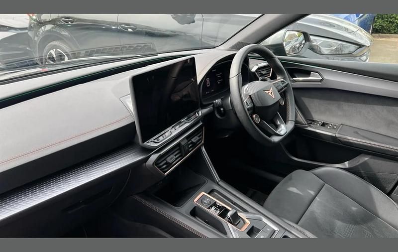 Used Cupra Leon 147 HP (108 kW) 2025 Black Hatchback
