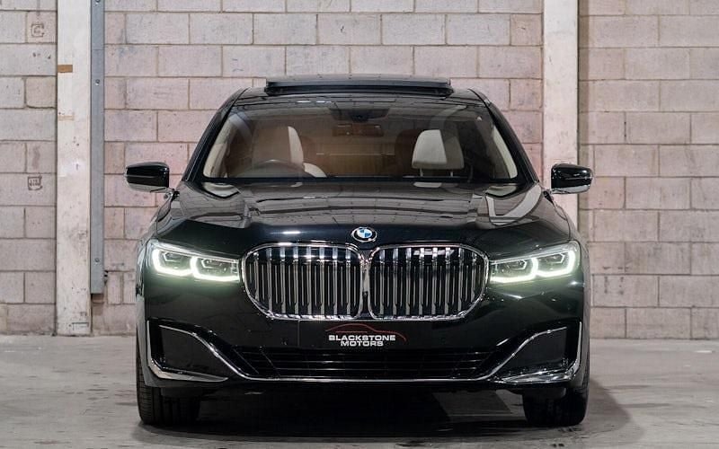 Used BMW 745e Comfort Edition 394 HP (289 kW) 2021 Black Sedan