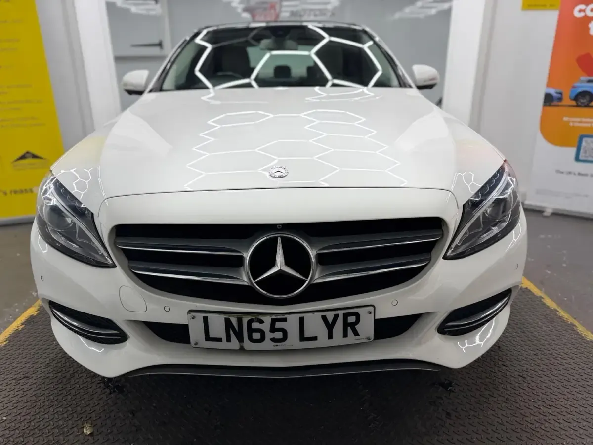 Usado Mercedes C200 Premium 2015 Blanco Berlina