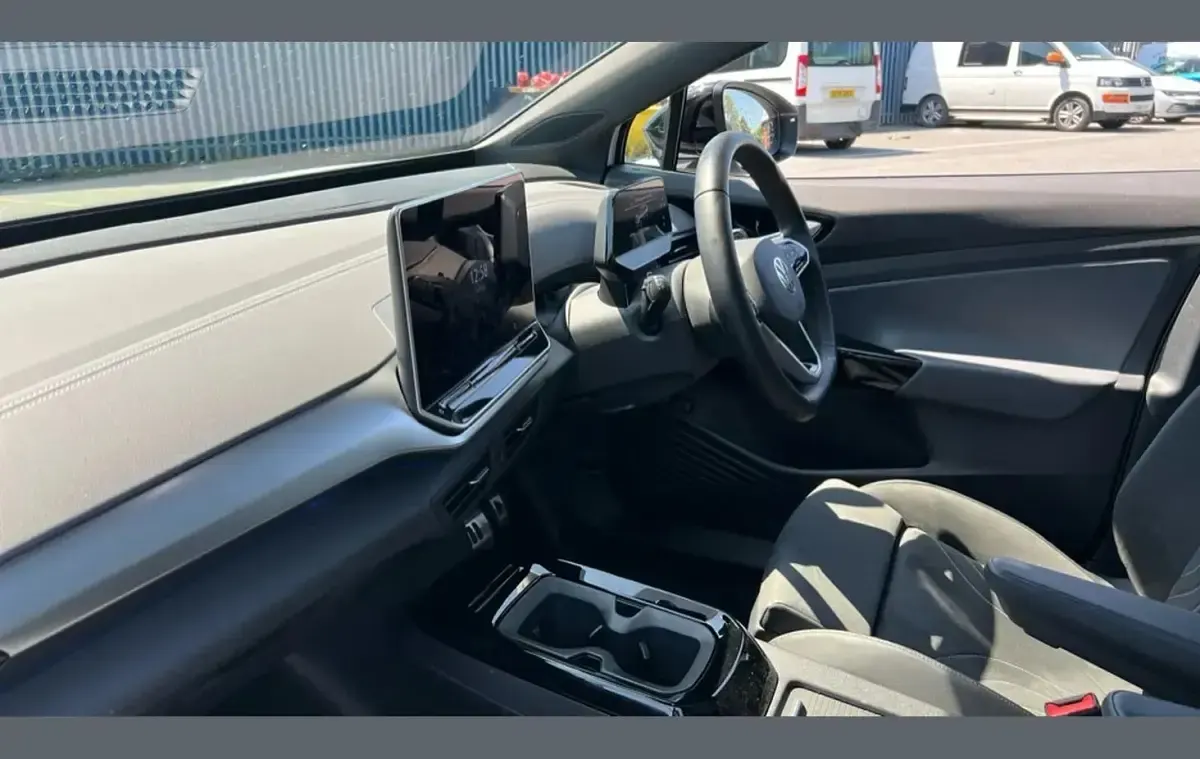 New VW ID.4 Black Edition 210 kW (286 HP) 2026 Glacier white metallic black SUV