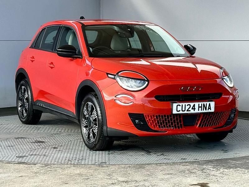 Used Fiat 600 S 100 HP (73 kW) 2024 Orange SUV