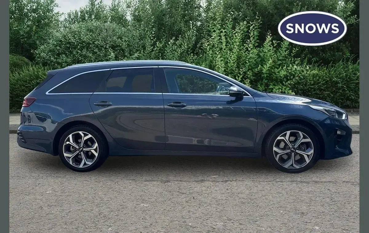 Used Kia Ceed 114 HP (83 kW) 2020 Blue Hatchback