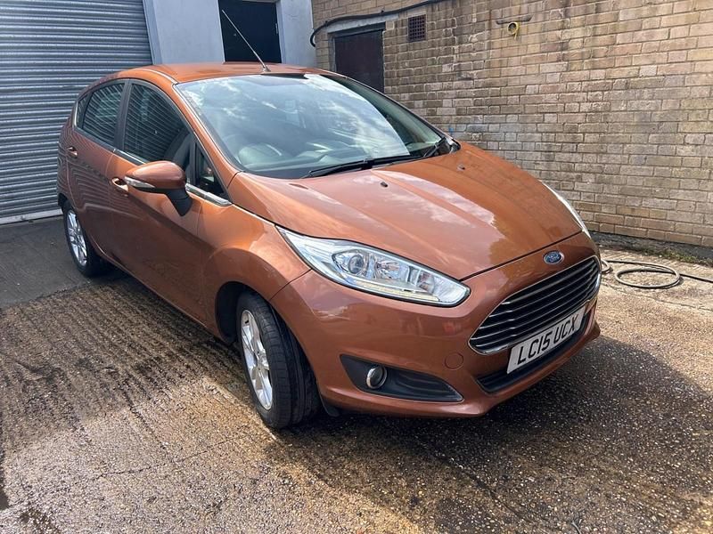 Brown Used 2015 Ford Fiesta Zetec Hatchback | £7,695 (Fair price) - Image 1/4