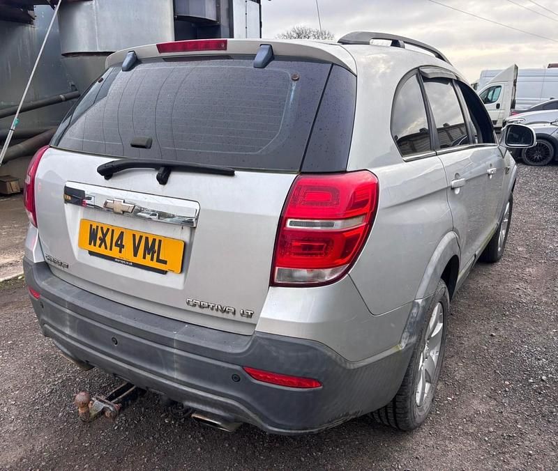 Second-hand Chevrolet Captiva LT 163 CP (119 kW) 2014 Argintiu SUV