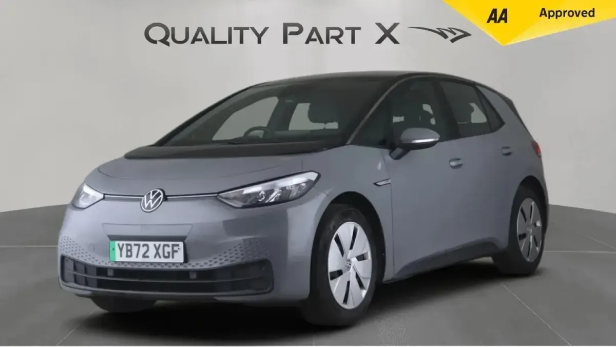 Begagnad VW ID.3 Pro 106 kW (145 HK) 2023 Grå Halvkombi