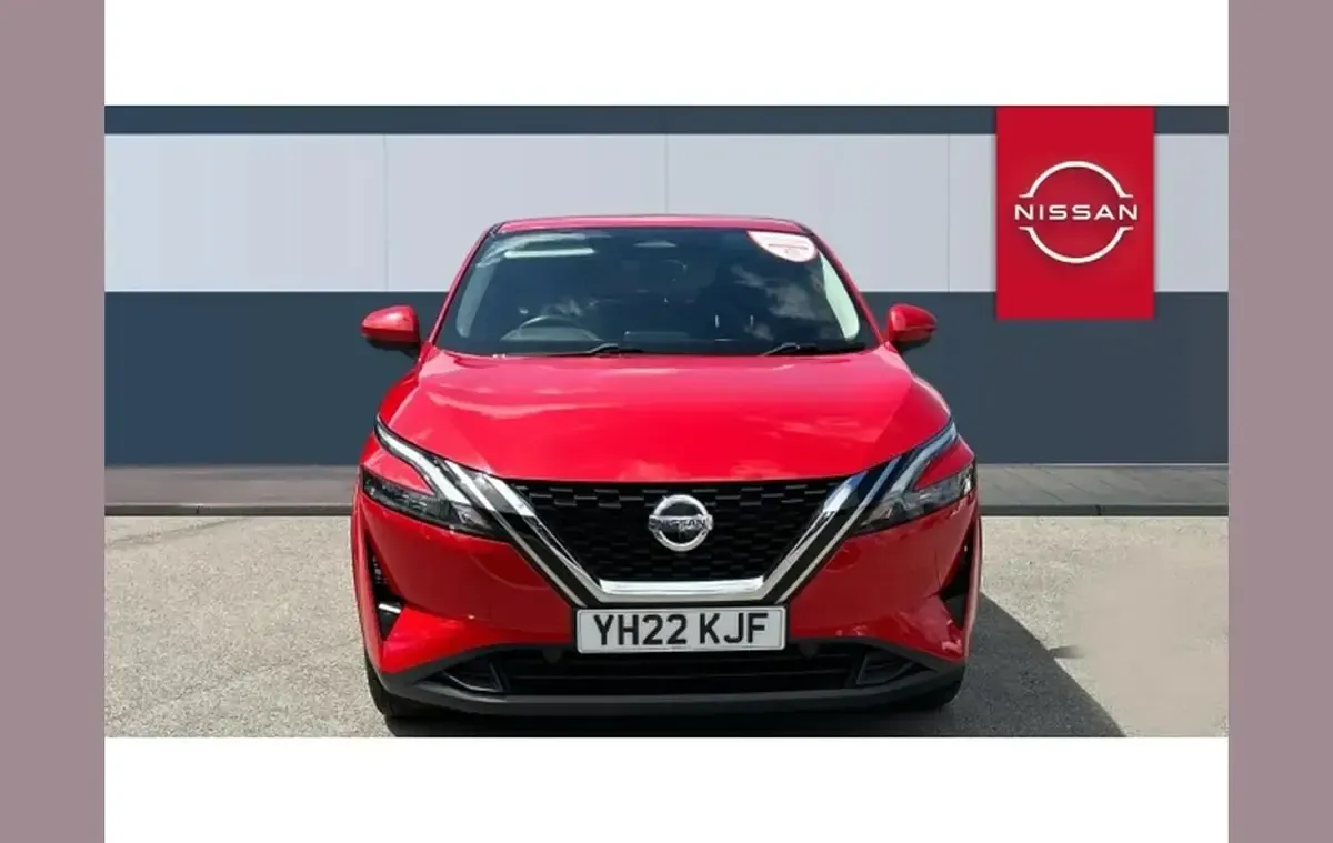 Used Nissan Qashqai Acenta Premium 138 HP (101 kW) 2022 Red SUV