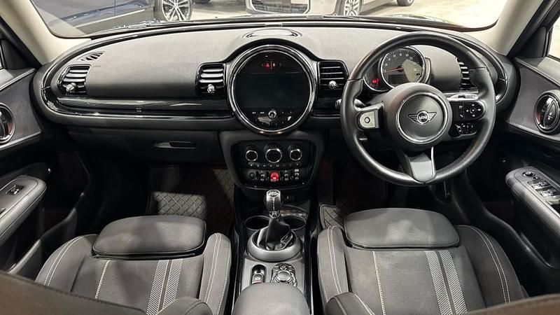 Used Mini Cooper S Clubman Classic 176 HP (129 kW) 2022 Black Estate