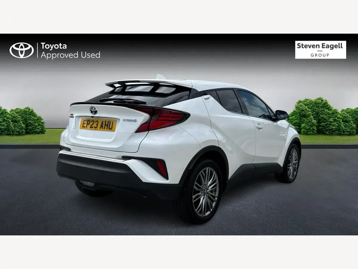 Used Toyota C-HR 2023 White SUV