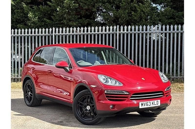 Used Porsche Cayenne 245 HP (180 kW) 2013 Red SUV