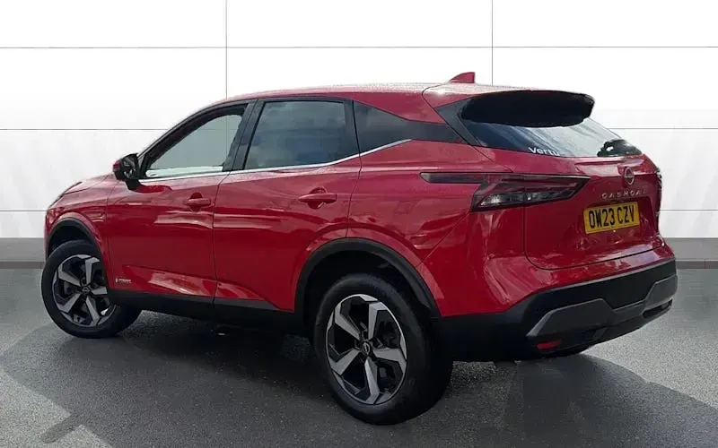 Used Nissan Qashqai N-Connecta 190 HP (139 kW) 2023 Red SUV