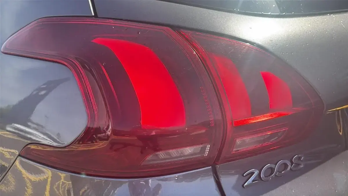 Used Peugeot 2008 Allure 129 HP (94 kW) 2019 Grey SUV