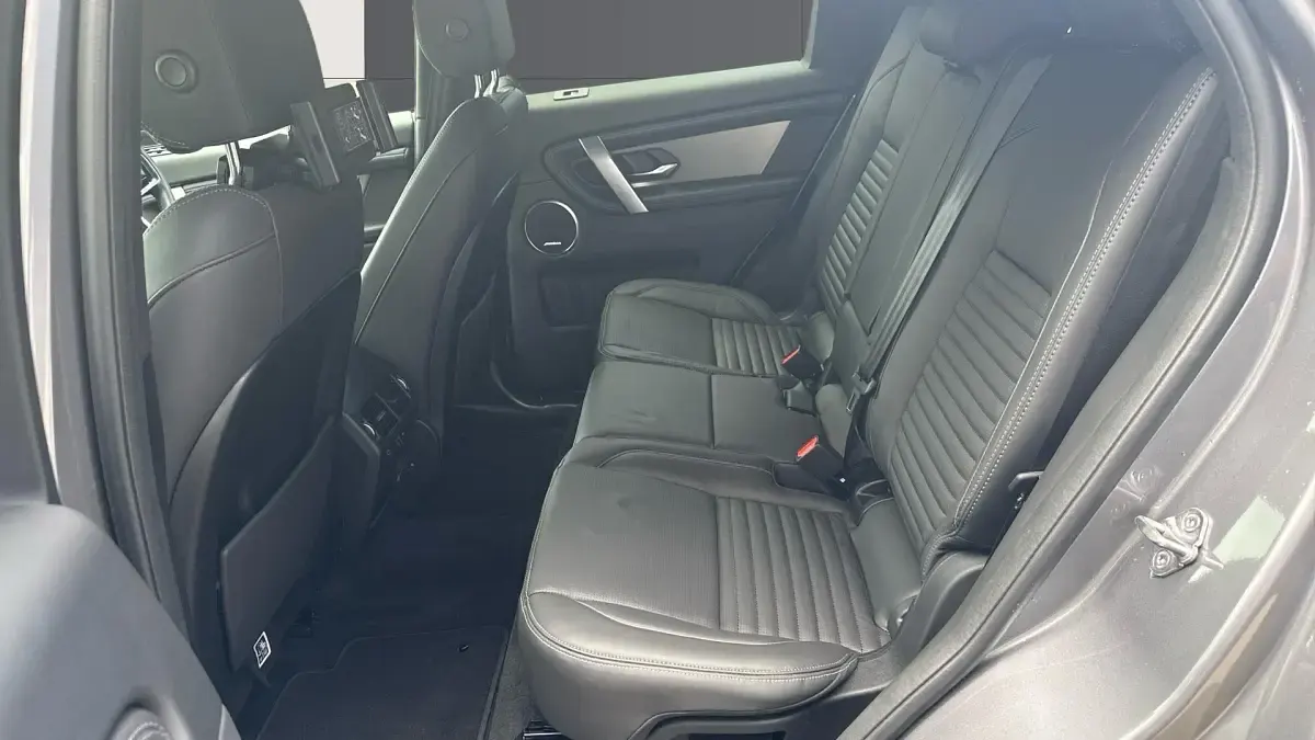 Used Land Rover Discovery 5 HSE Dynamic 204 HP (150 kW) 2024 Eiger grey SUV