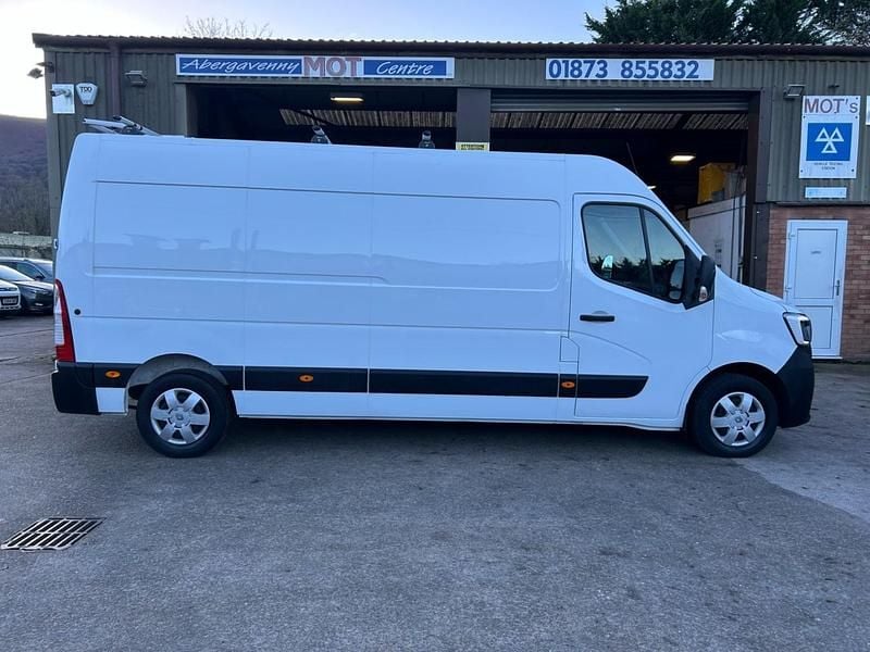 Used Renault Master 135 HP (99 kW) 2023 White Van